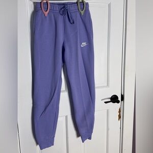 purple nike sweat outfit